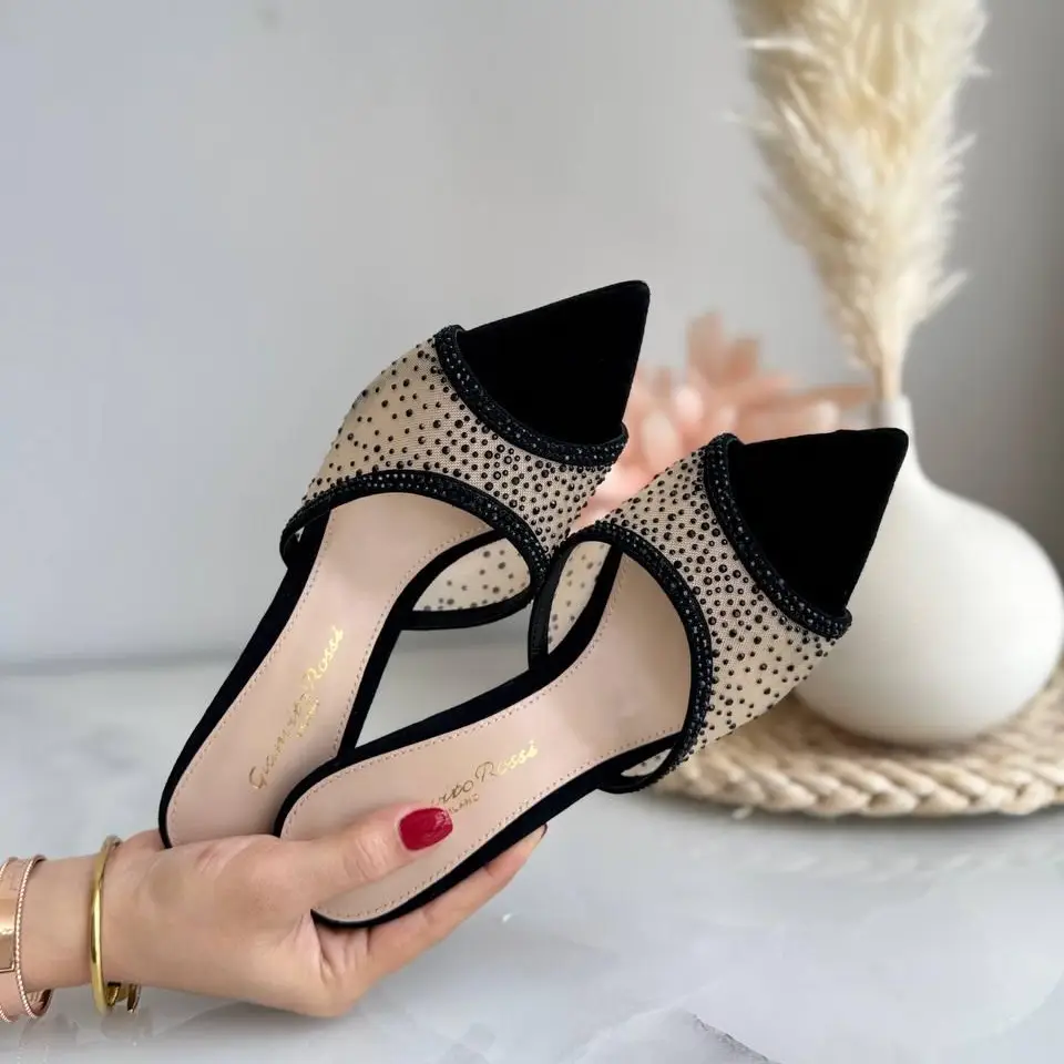 Gianvito Rossi Black Crystal Mesh Heels – Suede Pointed Toe Elegance in Dubai UAE Gianvito Rossi Black Crystal Mesh Heels – Suede Pointed Toe Elegance in Dubai UAE