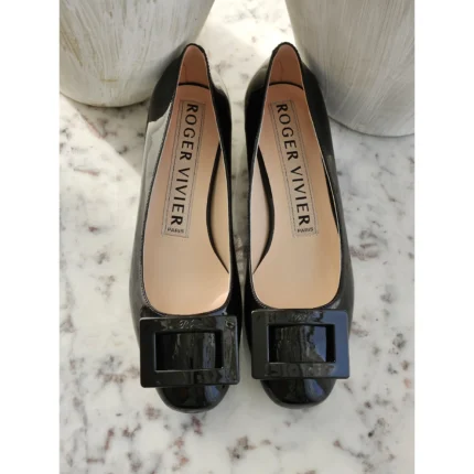 Roger Vivier Gommettine Ballet Flats – Classic Square Buckle Elegance in Dubai UAE