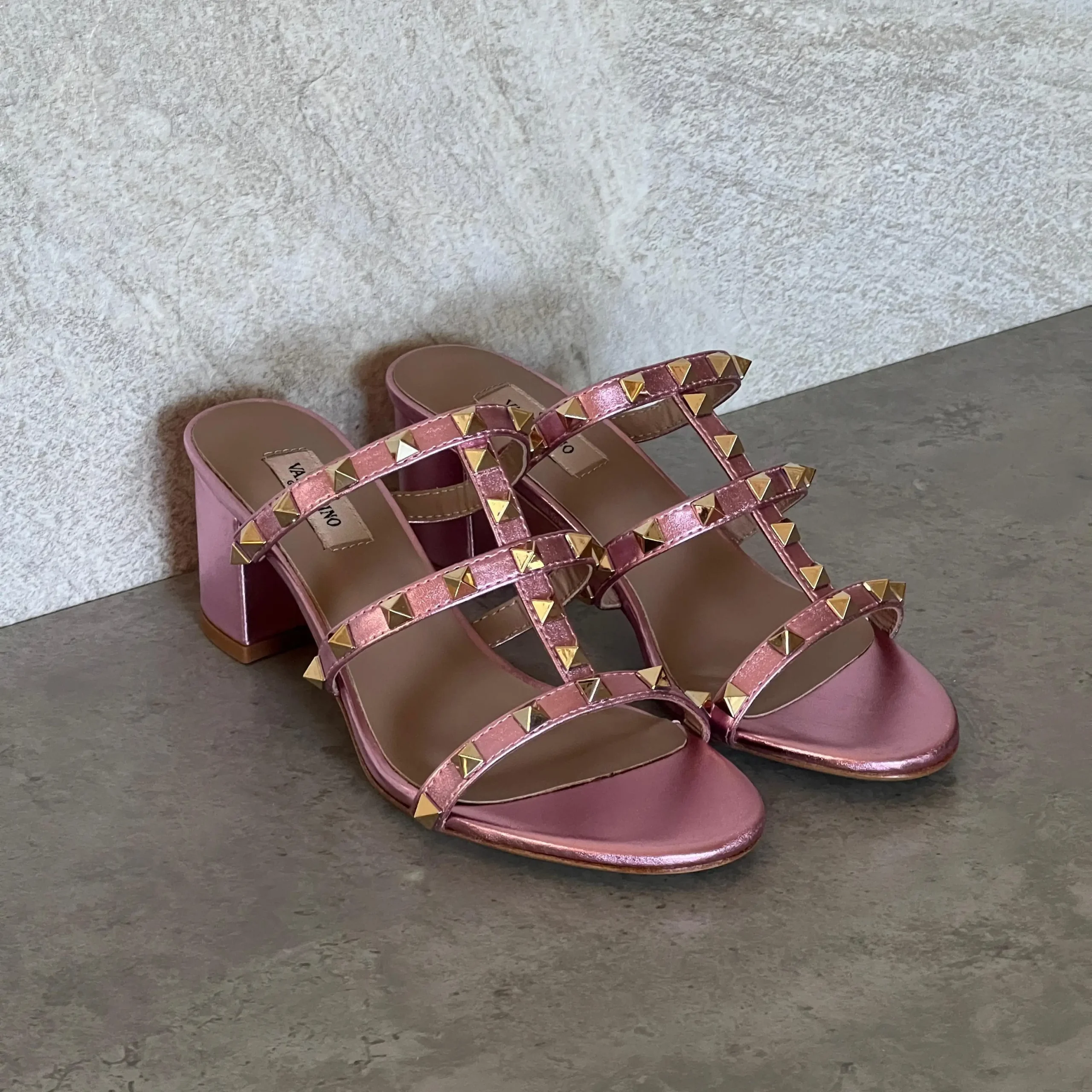 Valentino Garavani Rockstud Slide Sandals – Calfskin Leather & Iconic Stud Detail in Dubai UAE