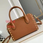 Valentino Luxurious Leather Single Shoulder Handbag in Dubai UAE