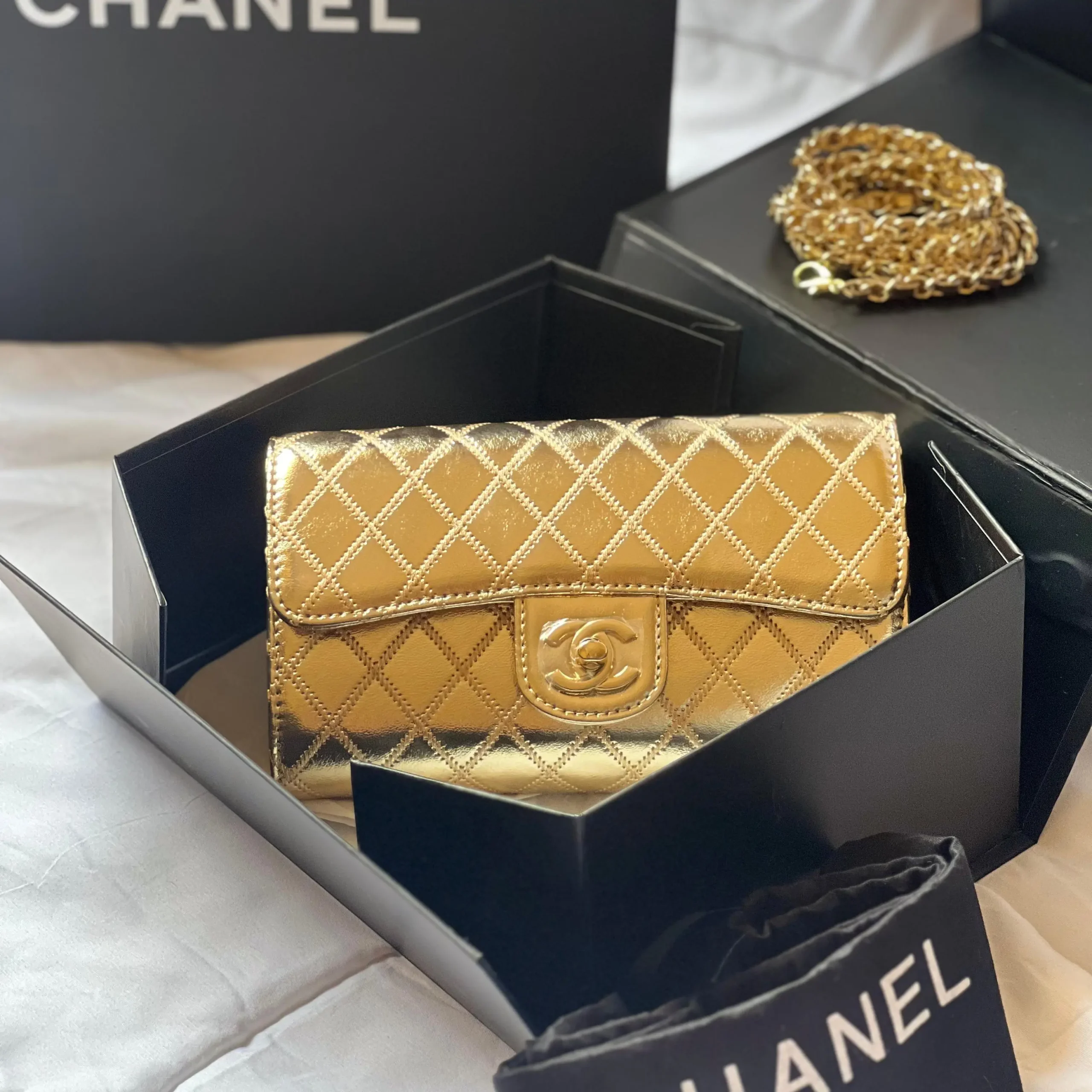Chanel 19 Bags with Pearl-Embellished Chain Straps – Iconic Quilted Luxury Handbags in Dubai UAE Chanel 19 Bags with Pearl-Embellished Chain Straps – Iconic Quilted Luxury Handbags in Dubai UAE