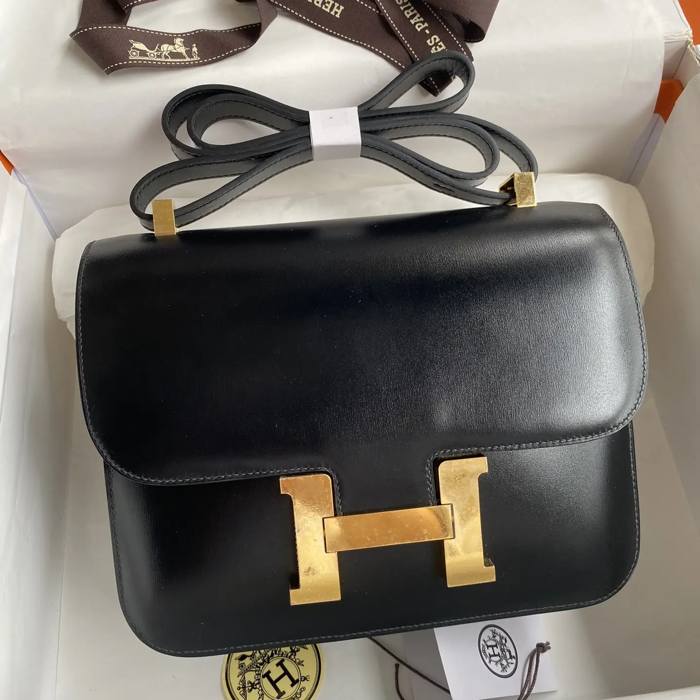 Hermes Constance Bag – Iconic “H” Clasp Shoulder Bag with Timeless Elegance in Dubai UAE Hermes Constance Bag – Iconic “H” Clasp Shoulder Bag with Timeless Elegance in Dubai UAE