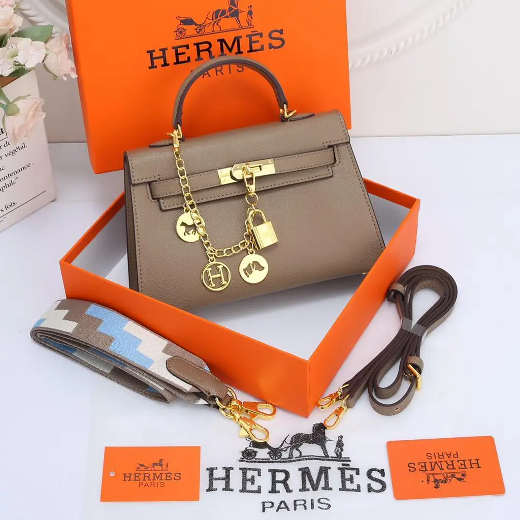 Hermès Kelly Bag – Iconic Structured Handbag with Signature Turnlock and Classic Parisian Elegance in Dubai UAE Hermès Kelly Bag – Iconic Structured Handbag with Signature Turnlock and Classic Parisian Elegance in Dubai UAE
